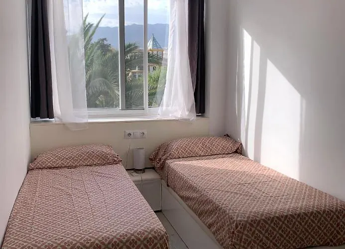 Entre El Y El Azul *